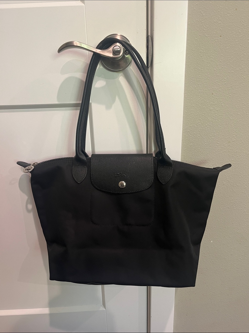 Longchamp Medium Le Pliage Nylon Tote - Picture 2 of 5